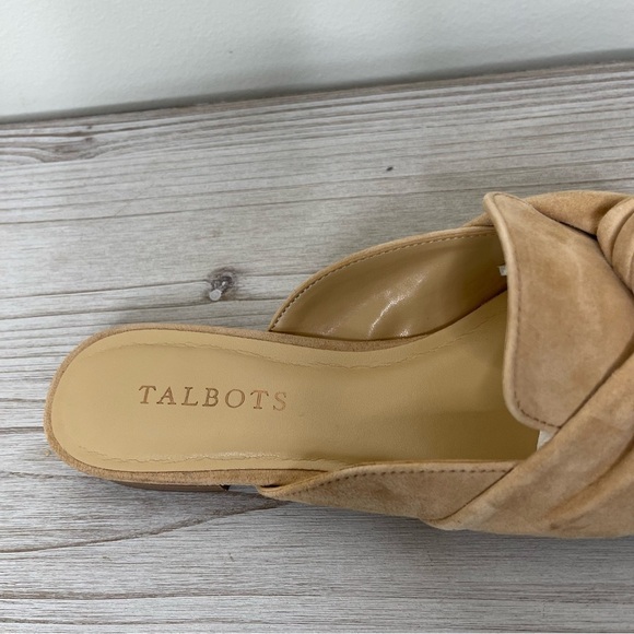 TALBOTS EDISON KNOT DETAIL MULES - SUEDE
Office wear - Picture 6 of 10